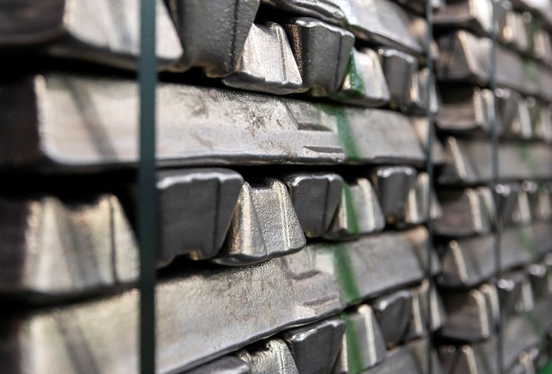 Analysis-Europe to battle with US for aluminium if EU opts for Russian ban