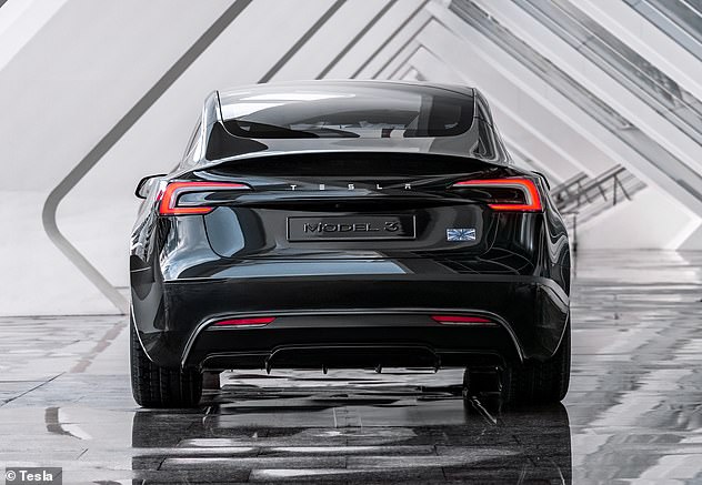 The exterior receives the same updates as the rest of the Model 3 range with a new aggressive front and rear fascia, cooling ducts, rear diffuser and carbon-fibre spoiler